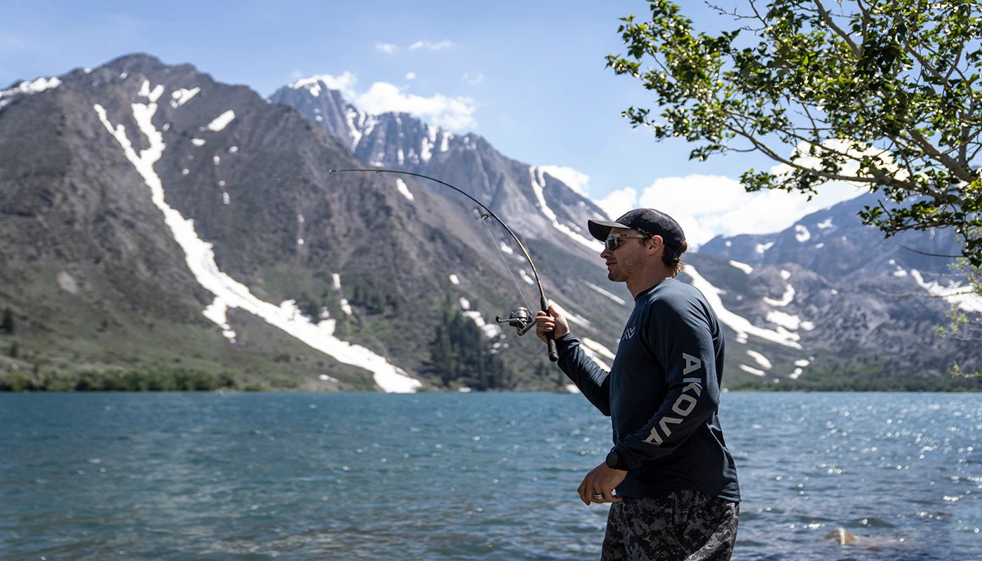 Man fishing in Akova UPF50+ sun shirt